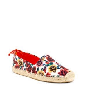 Vera Bradley Havanna floral shoes. Size 6